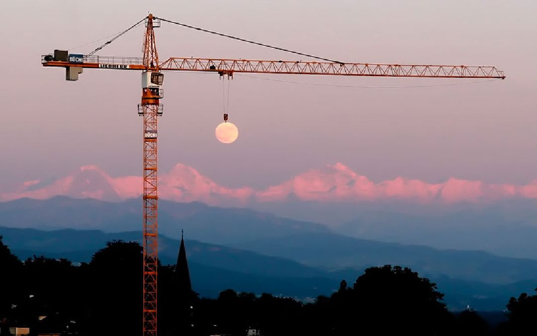moon crane perfect timing